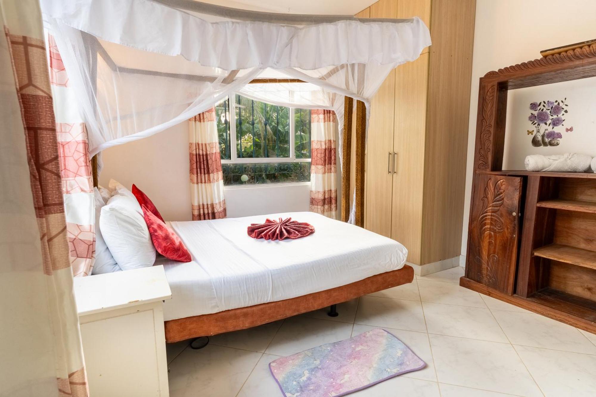 Queens Chateau Boutique Villa เดียนีบีช ภายนอก รูปภาพ