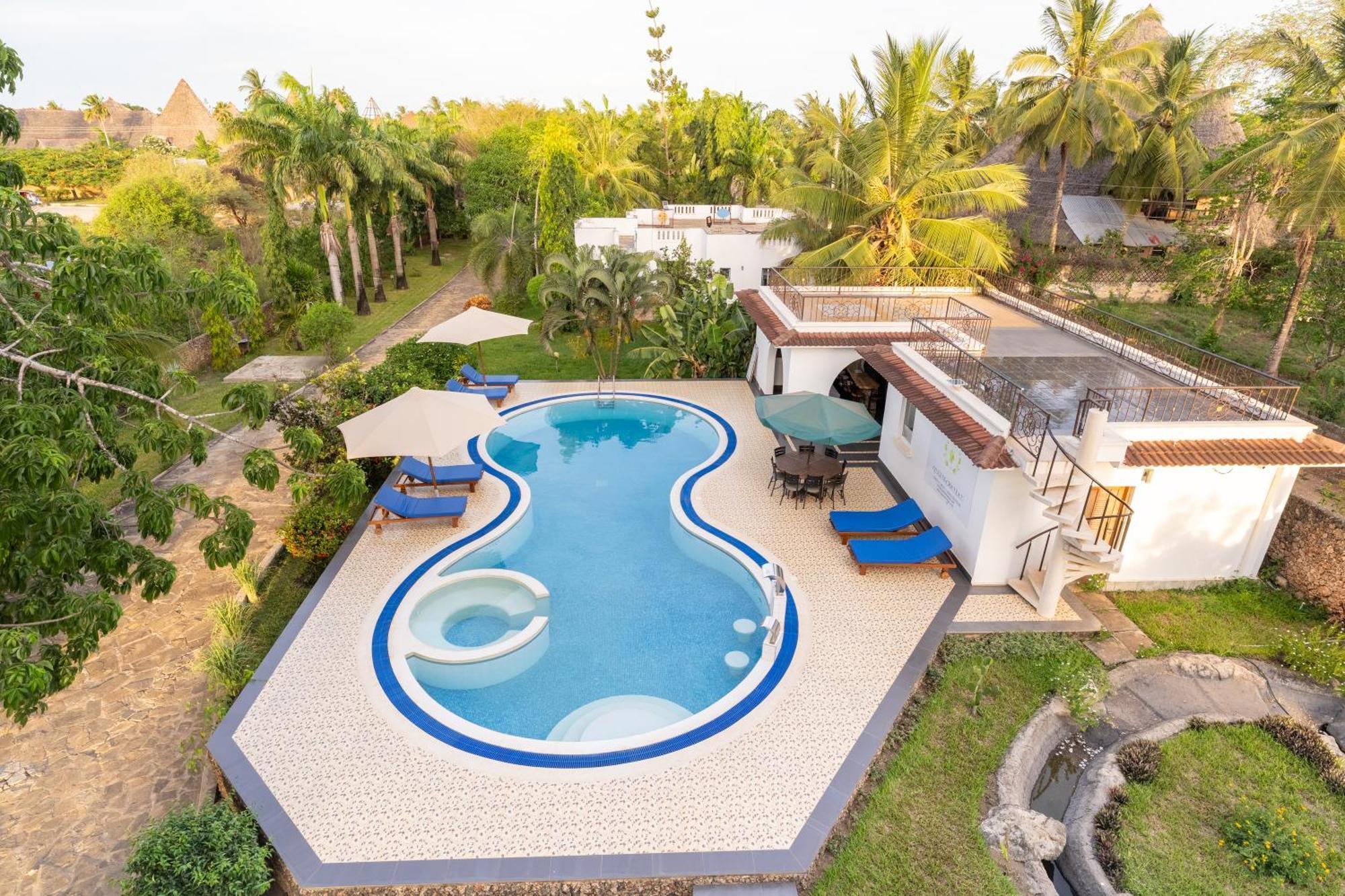 Queens Chateau Boutique Villa เดียนีบีช ภายนอก รูปภาพ