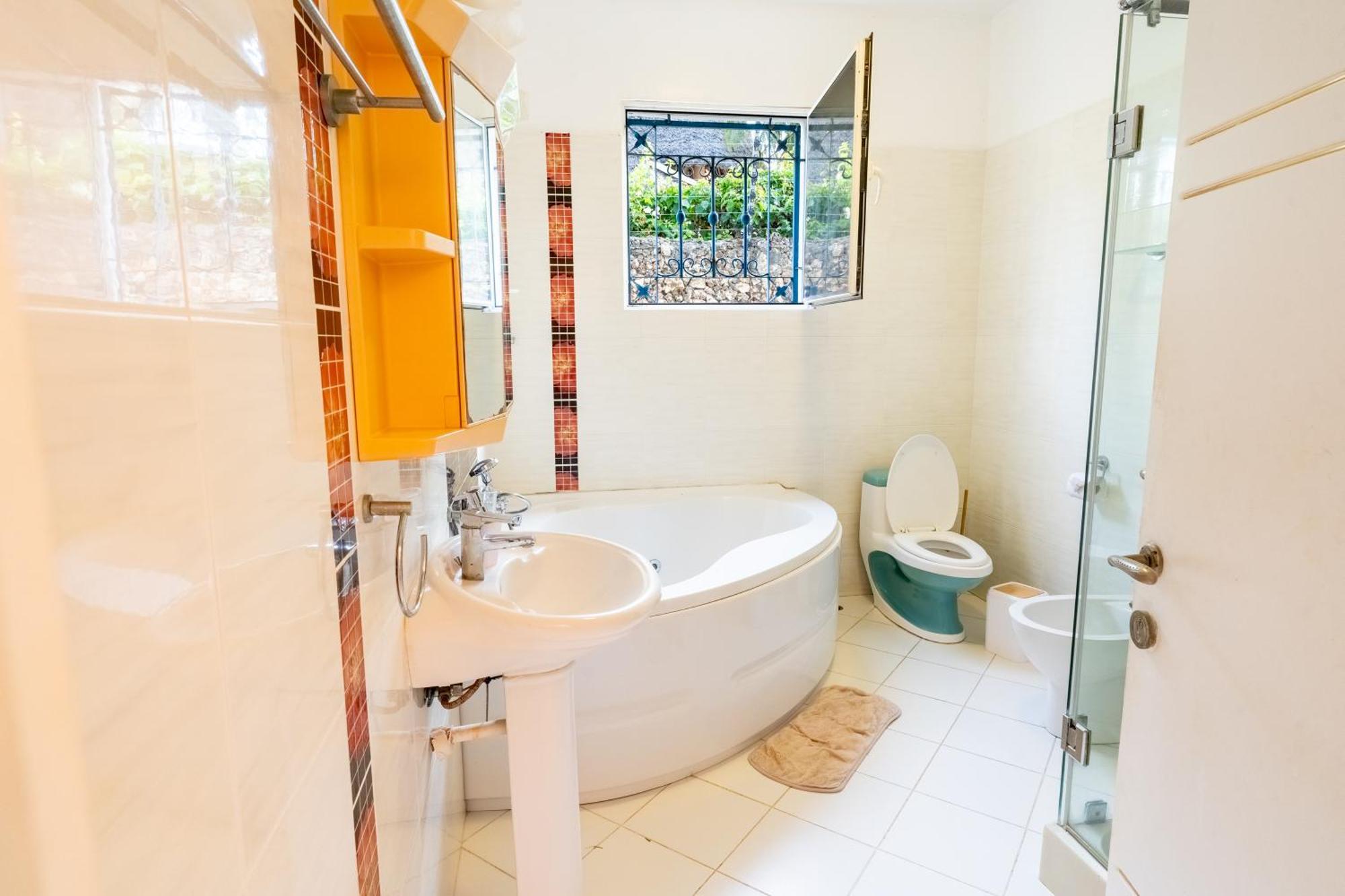 Queens Chateau Boutique Villa เดียนีบีช ภายนอก รูปภาพ