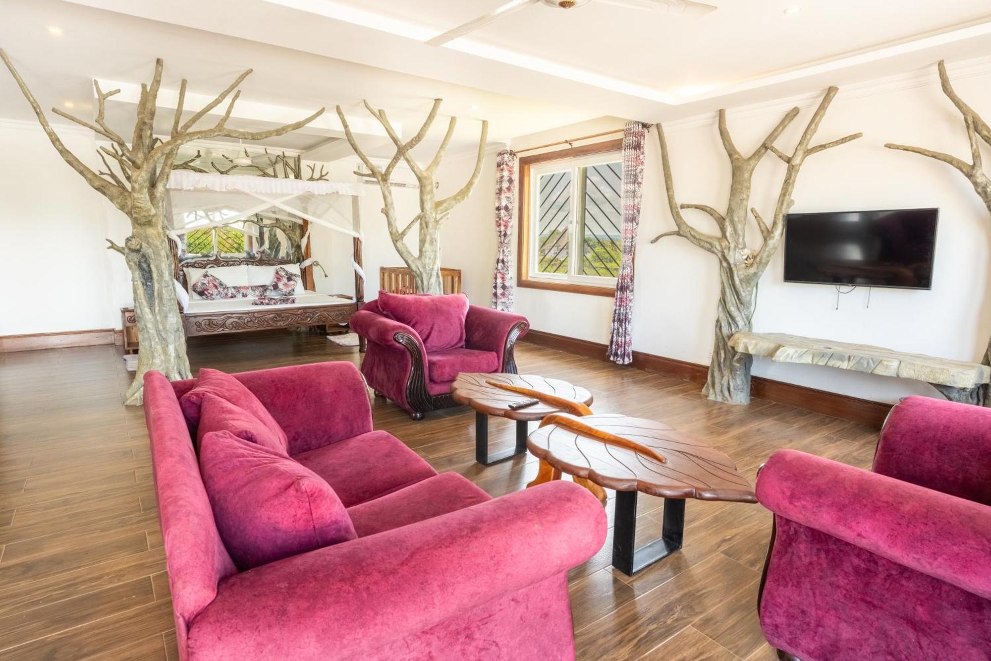 Queens Chateau Boutique Villa เดียนีบีช ภายนอก รูปภาพ