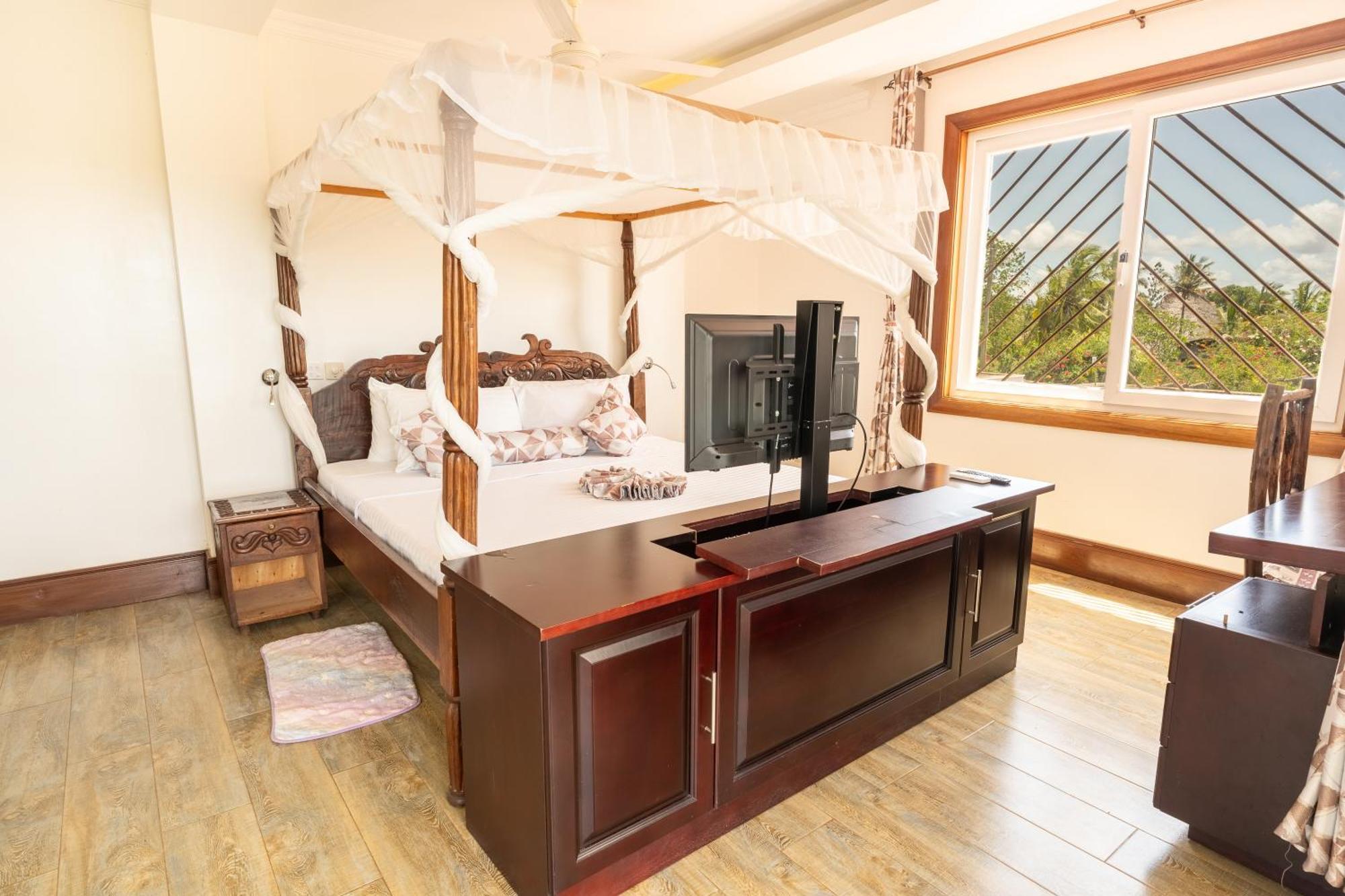 Queens Chateau Boutique Villa เดียนีบีช ภายนอก รูปภาพ