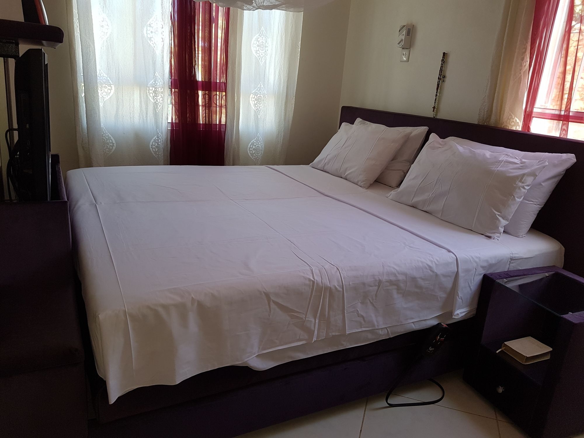 Queens Chateau Boutique Villa เดียนีบีช ภายนอก รูปภาพ